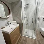 Renovated Seaside In The Heart Of Apartmán *