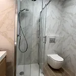 Apartmán Renovated Seaside In The Heart Of