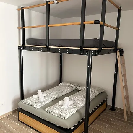 Renovated Seaside In The Heart Of