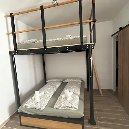 Renovated Seaside In The Heart Of