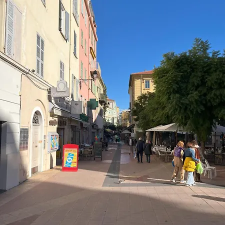 Renovated Seaside In The Heart Of