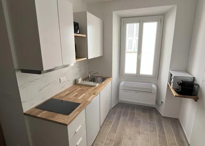 Appartement Renovated Seaside In The Heart Of