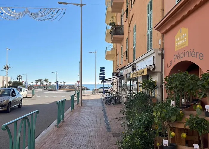 Renovated Seaside In The Heart Of