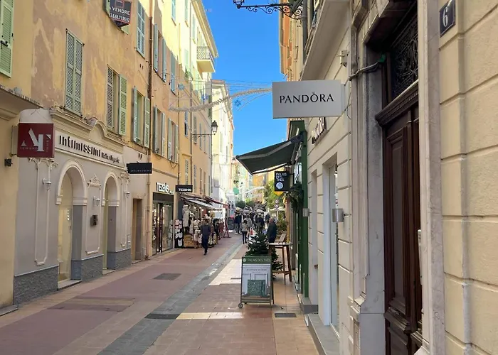 Renovated Seaside In The Heart Of Апартаменти *