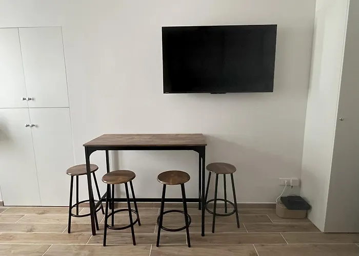 Renovated Seaside In The Heart Of Апартаменти *