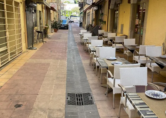 Renovated Seaside In The Heart Of * Мантон